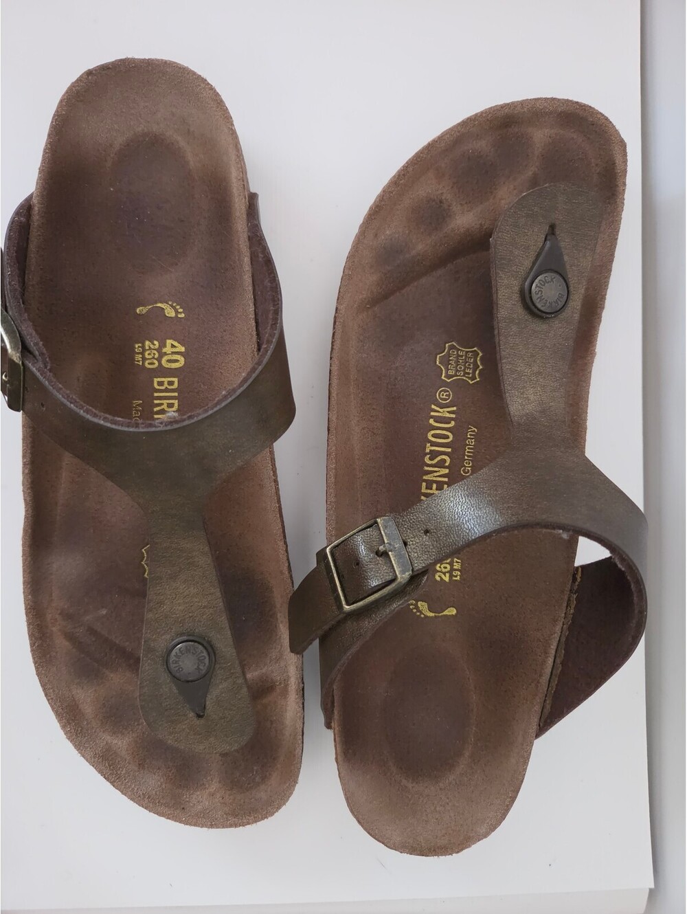 Birkenstock Gizeh Size 40 Oiled Leather Sandals